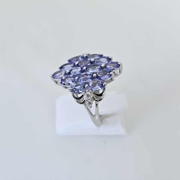 Genuine Tanzanite Cluster Ring Sterling Silver Platinum Finish Size 6.5! - Picture 2 of 6